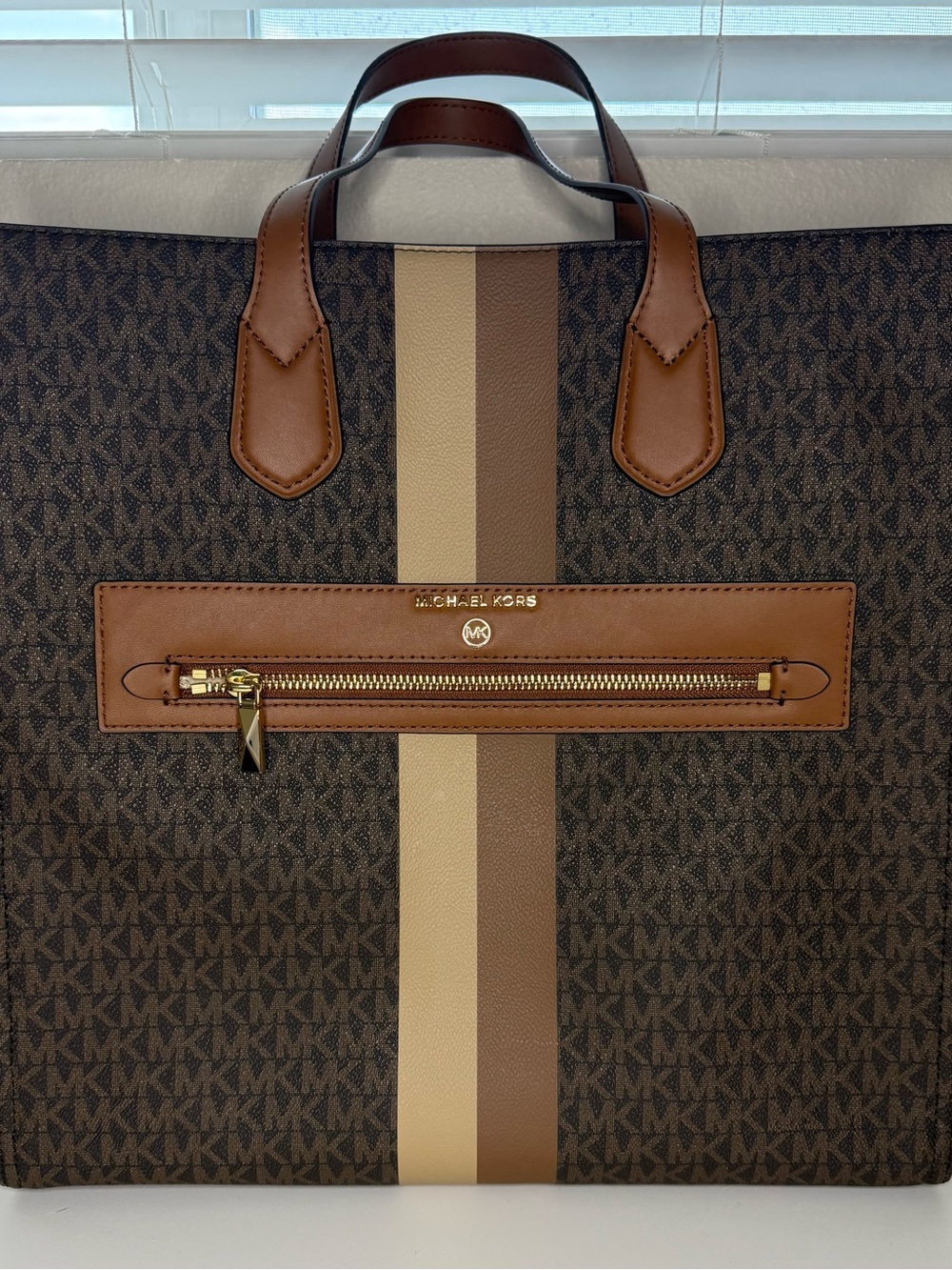 Michael Kors - Picture 2 of 8